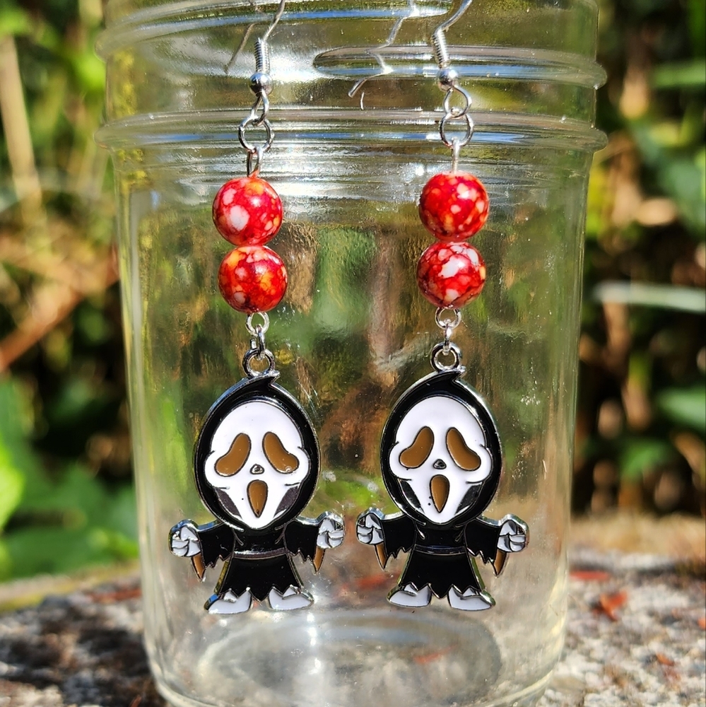 🥳SALE🥳Halloween SCREAM dangles
